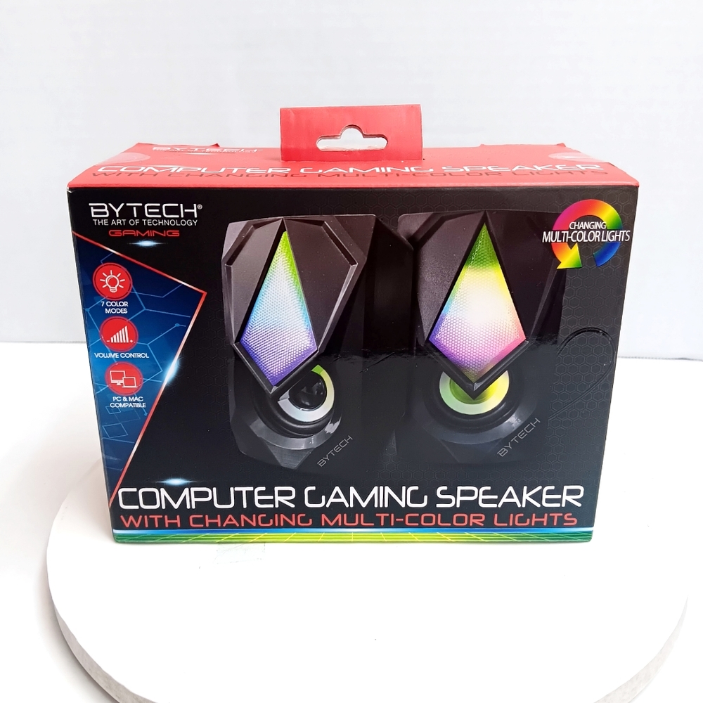 Computer Gaming Speakers With Changing Multicolor Lights